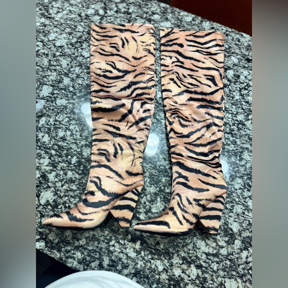 Tiger Print Boots - Picture 3 of 5